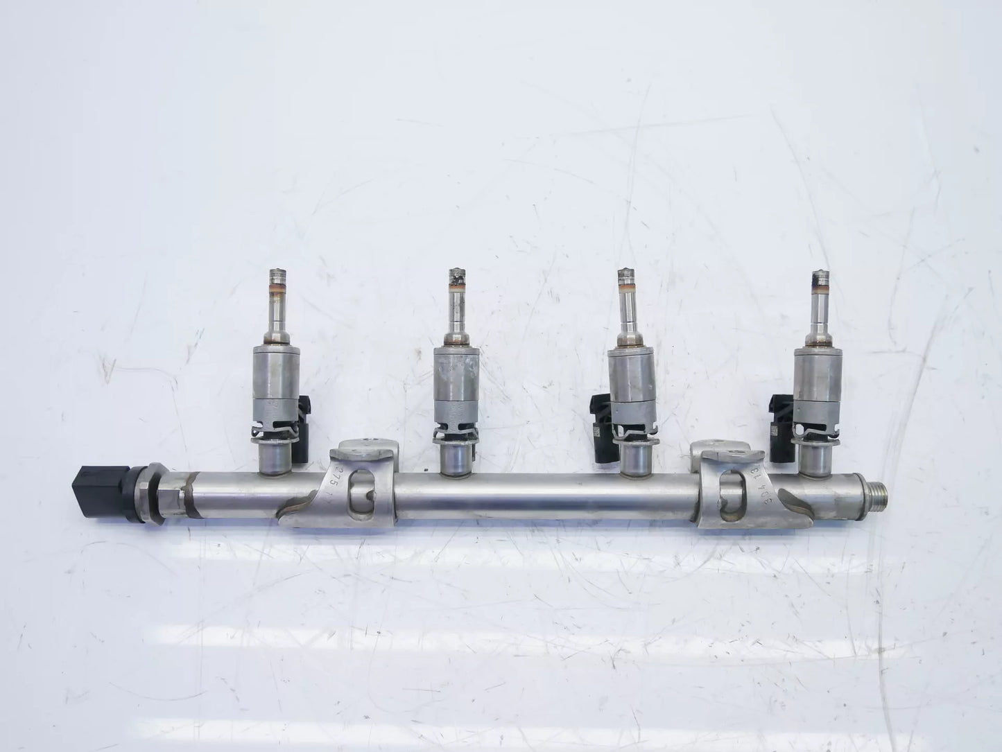 Rampa de inyectores Audi Seat Volkswagen 1,4 TSI CPTA CPT 04E133320D