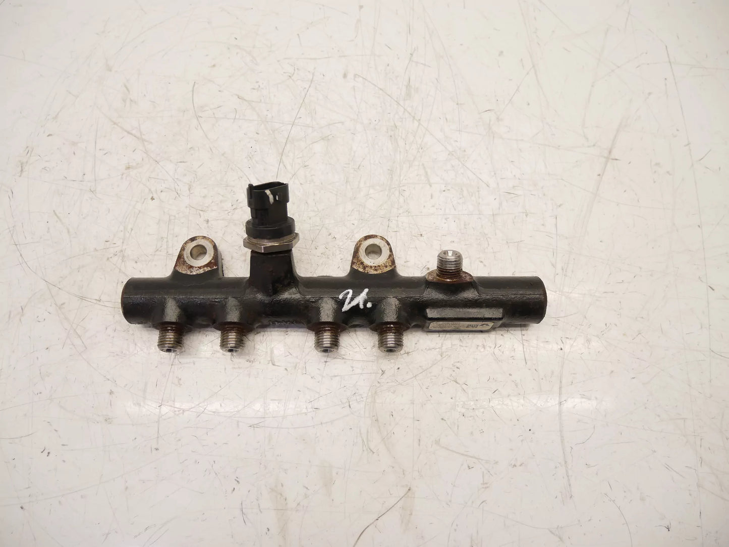 Rampa inyectora Nissan Renault 1,5 dCi K9K608 H8201157327