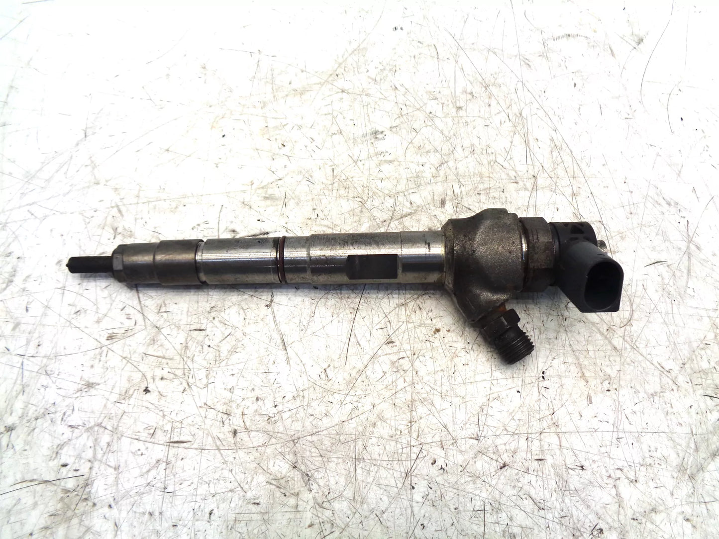 Inyector boquilla de inyección Volkswagen Audi Skoda Seat Passat 2.0 TDI CRL 04L130277AC