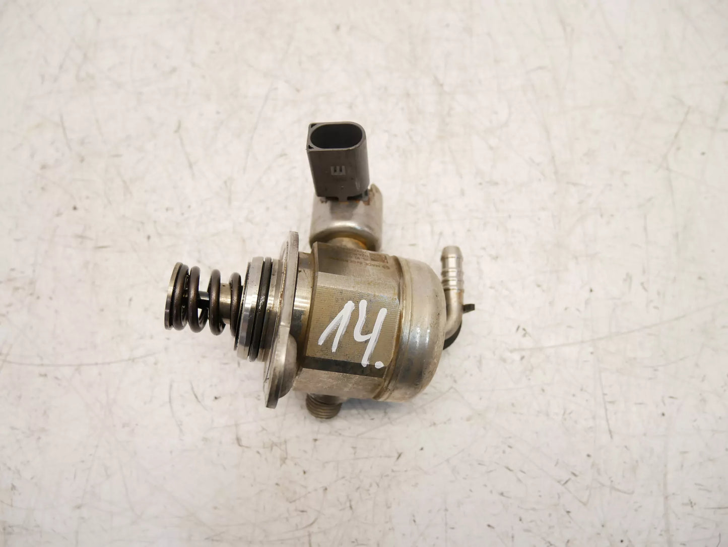 Bomba de combustible Audi Seat Skoda Volkswagen 1,4 TSI CZEA CZE 04E127025B