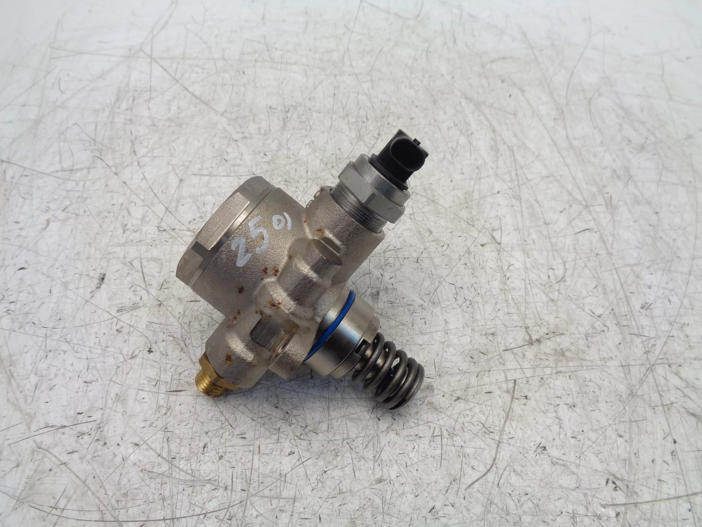 Bomba de combustible Audi 3,0 CWG CWGD 06M127026P