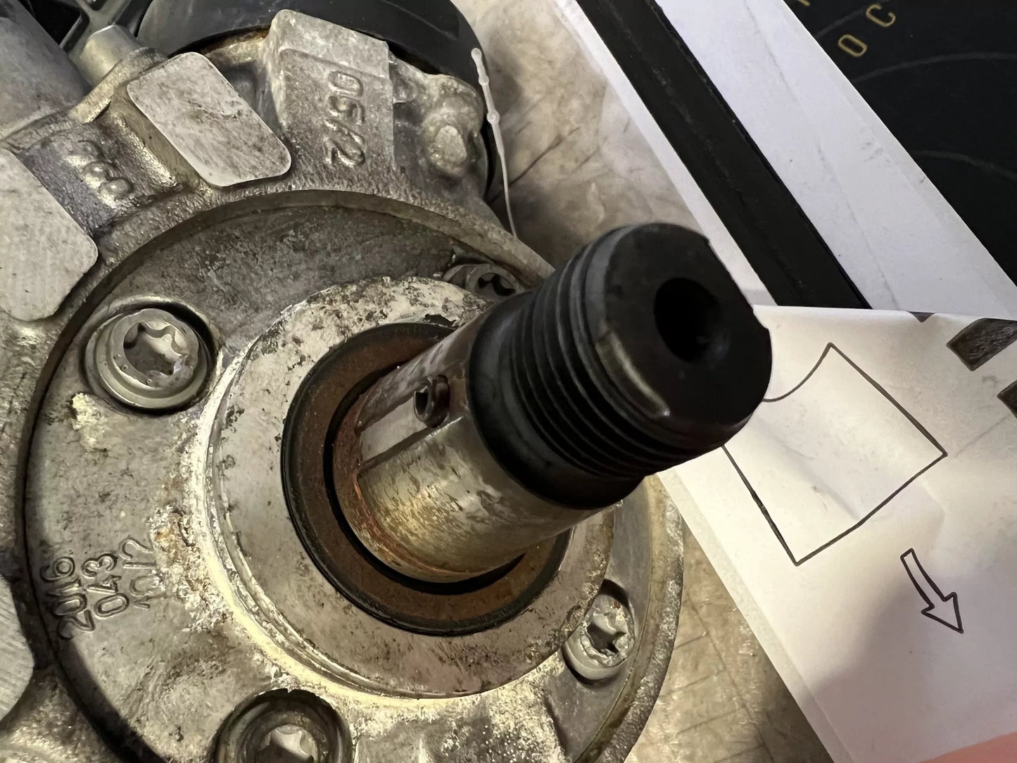 Bomba de alta presión Audi A4 B8 A5 8T Q5 2.0 TDI CNHC CNH 04L130755D