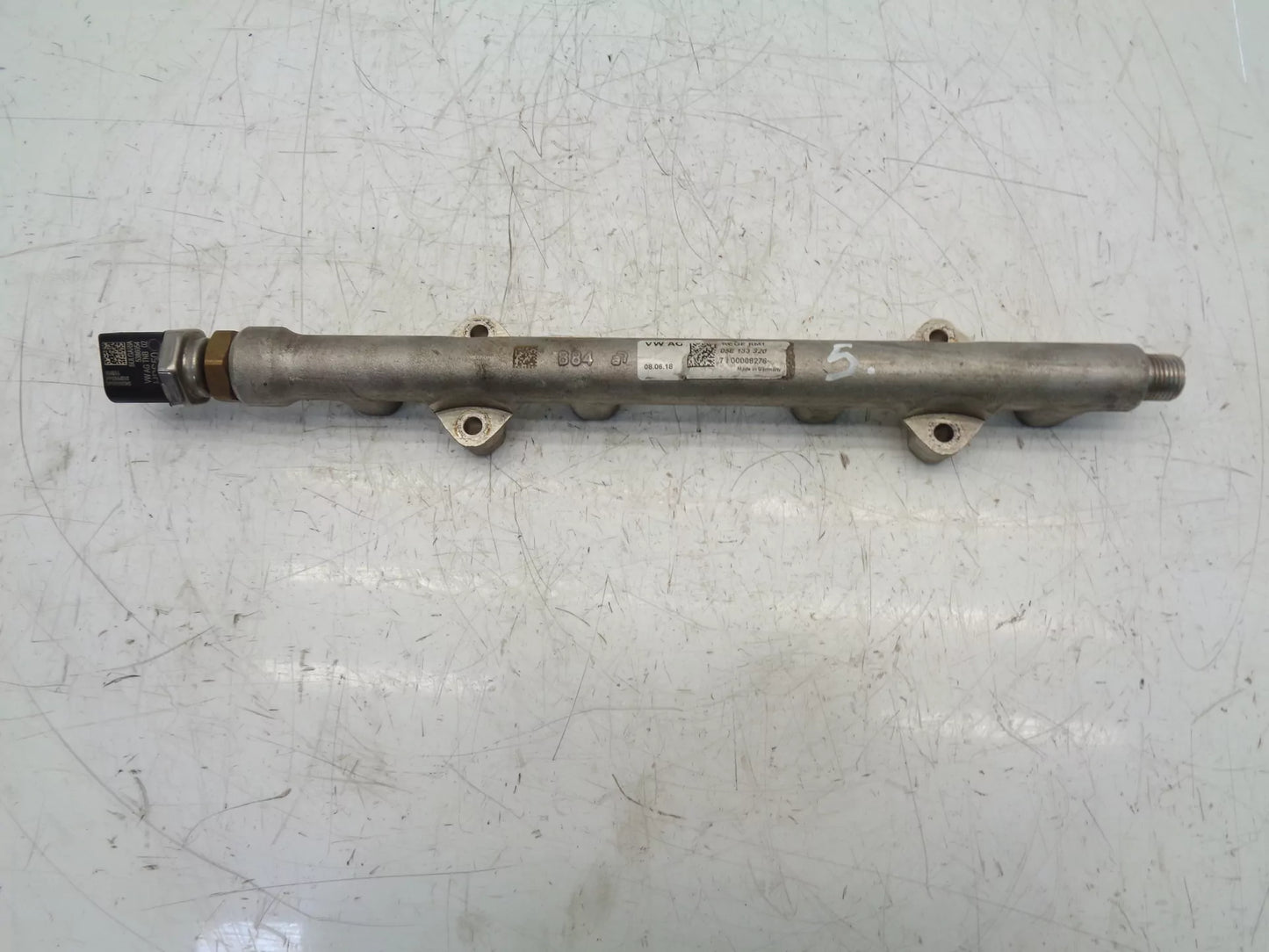 Rampa inyectora Volkswagen Seat 1,5 TSI DACA DAC 05E133320