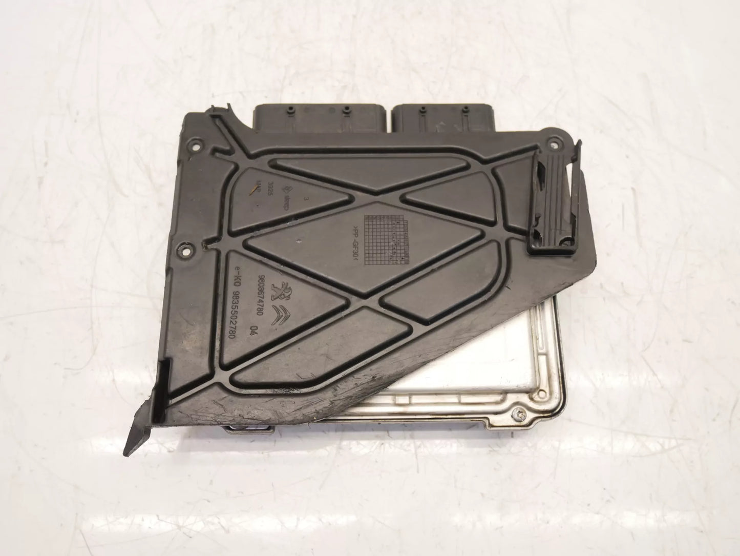 Unidad de control Peugeot 1,5 BlueHDi DV5RD YHY 9833749880