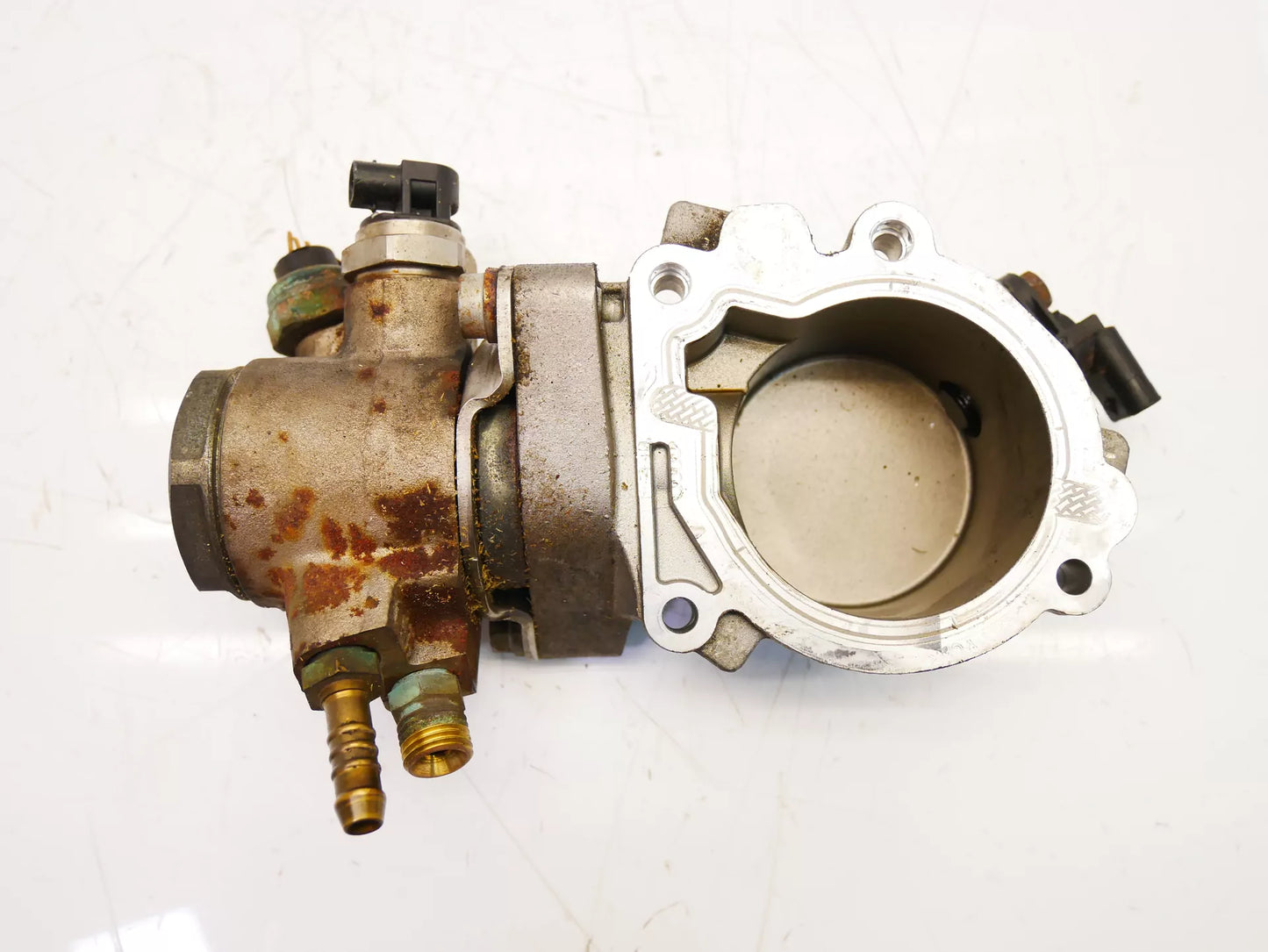 Bomba de combustible Porsche Volkswagen 3,0 S E-Hybrid CGE MCG.EA MCGEA 06E103535