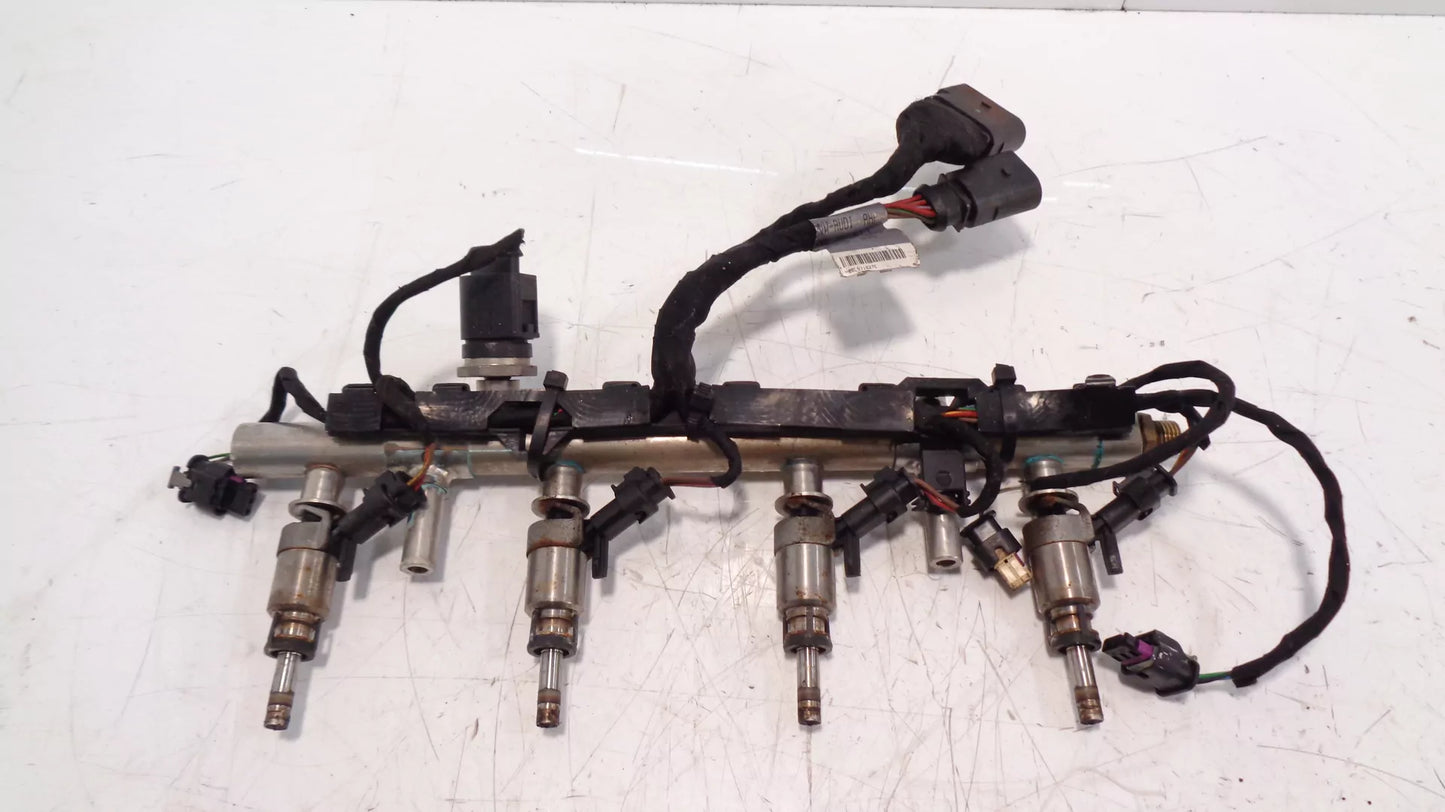 Rampa de inyectores Audi 2,0 45 TFSI Quattro DKTB DKT 06K133317G