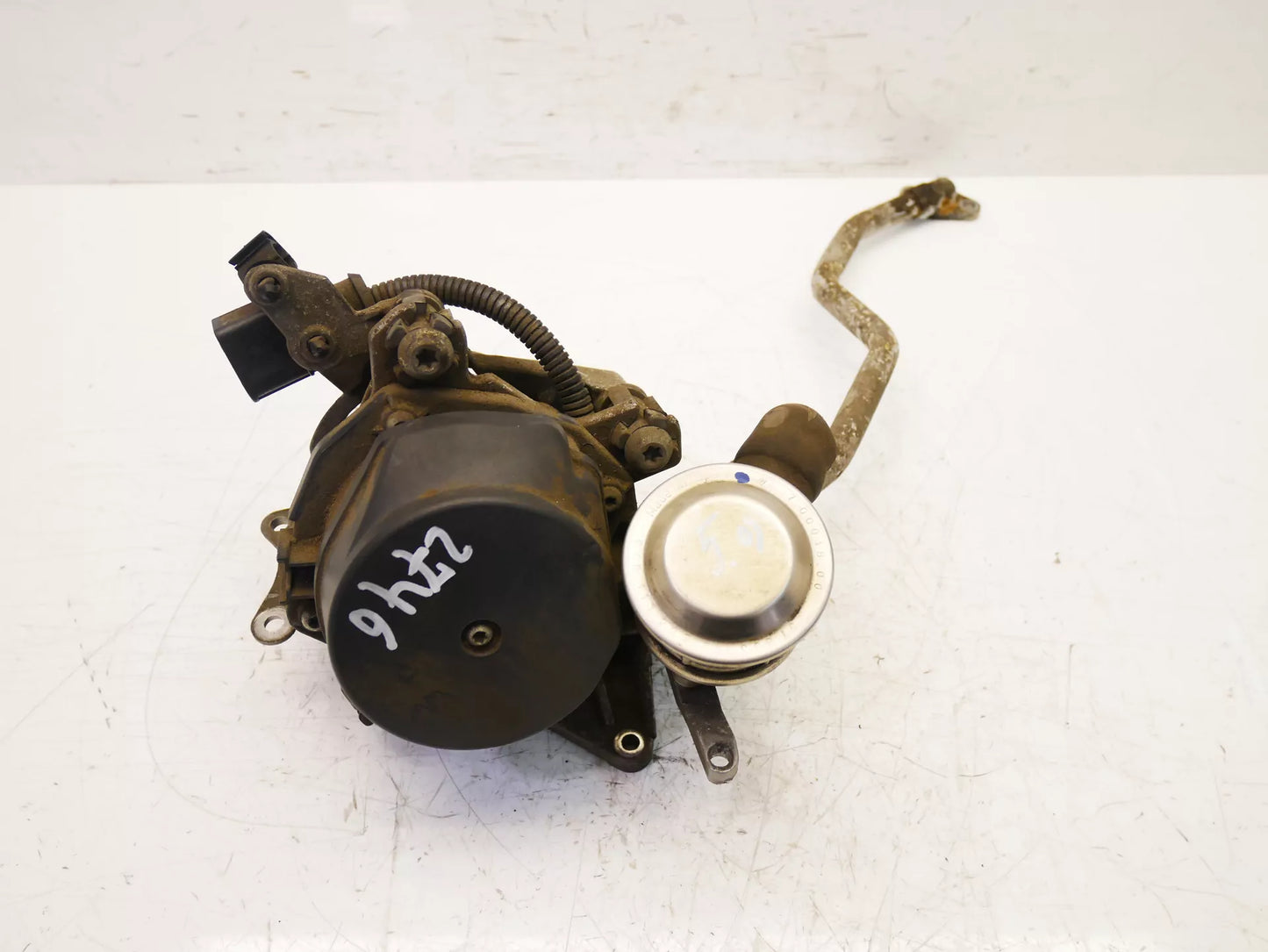 Bomba de aire secundario Porsche 2,7 gasolina M96.25 96.25 94811320351 9971131371R