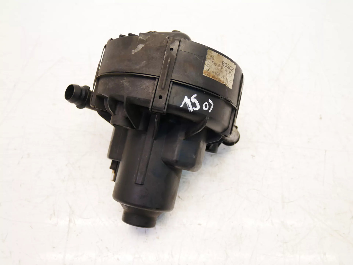 Bomba de aire secundario Mercedes-Benz 4,7 4-matic M 273.923 A0001405185
