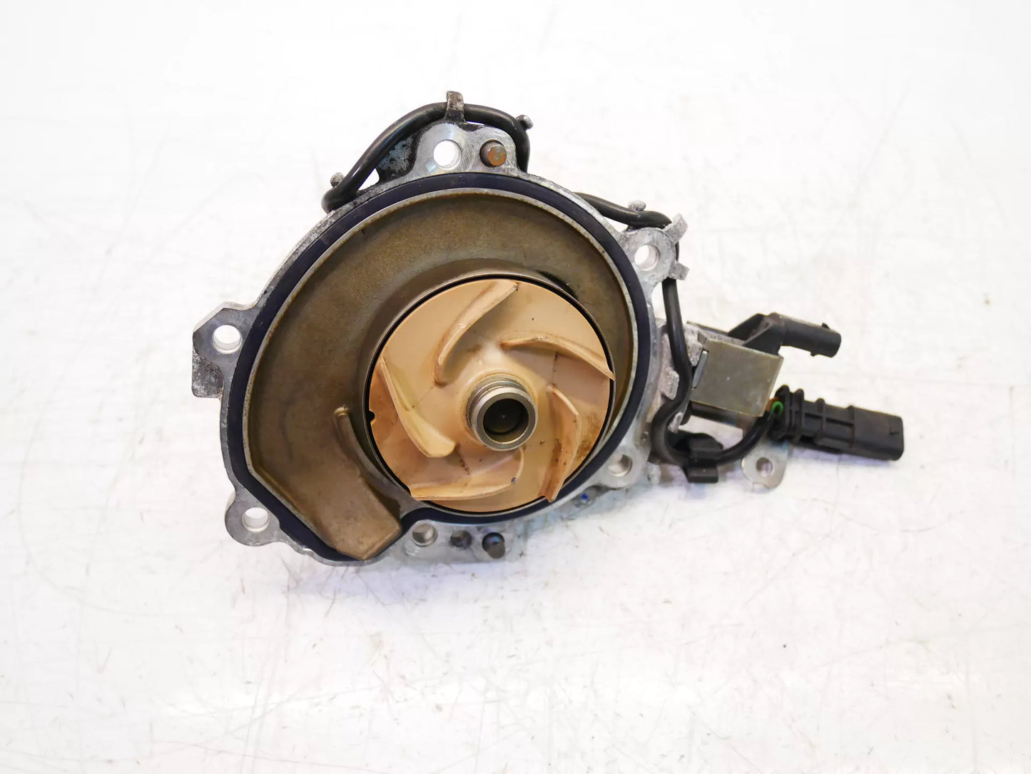 Bomba de agua Jaguar 2,0 gasolina PT204 AJ20P4 H4P3-8501-AC