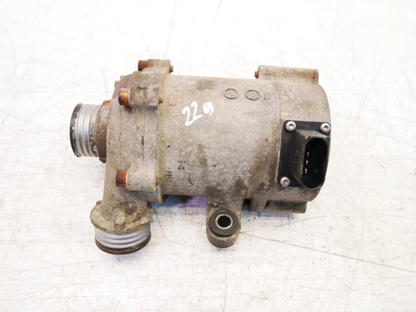 Bomba de agua BMW Serie 3 F30 F31 F34 320i 2.0 xDrive N20B20B N20 7597715