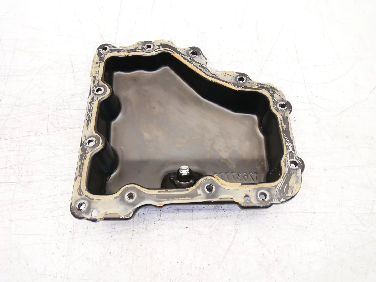 La Parte Inferior Del Cárter De Aceite Opel Chevrolet 1,4 LE2 D14XFT B14XFT 12637773