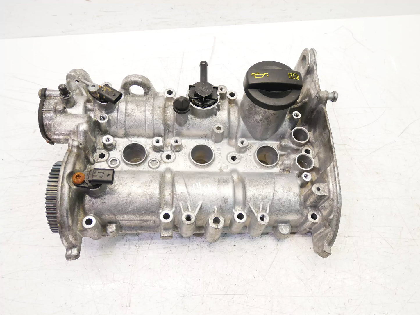 Tapa de válvulas con árboles de levas Volkswagen Audi Seat Polo A1 1.0 TSI DKLA 04C103479H