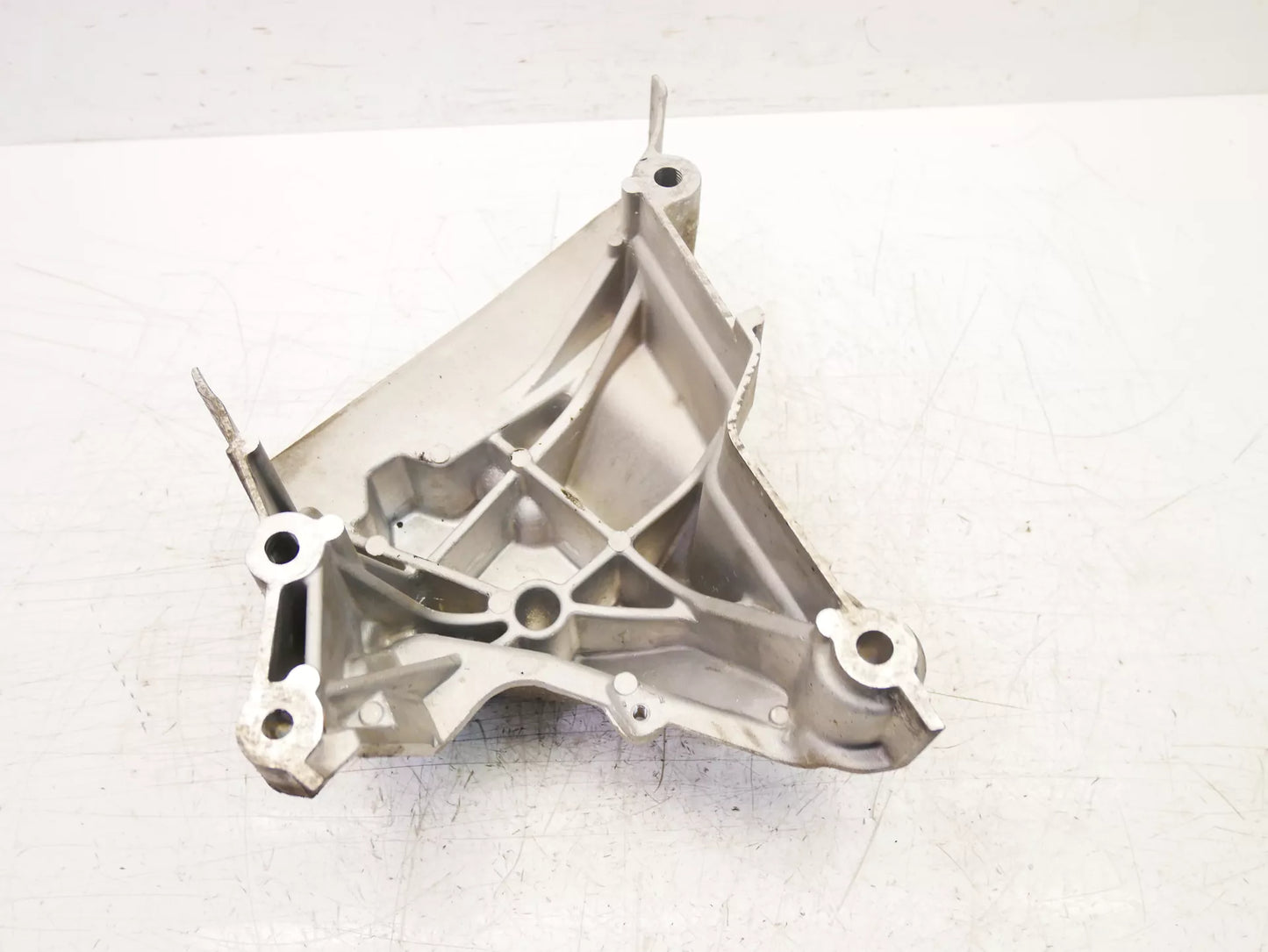 Soporte Skoda Seat Volkswagen 1,0 gasolina CHYA CHY 04C199207E