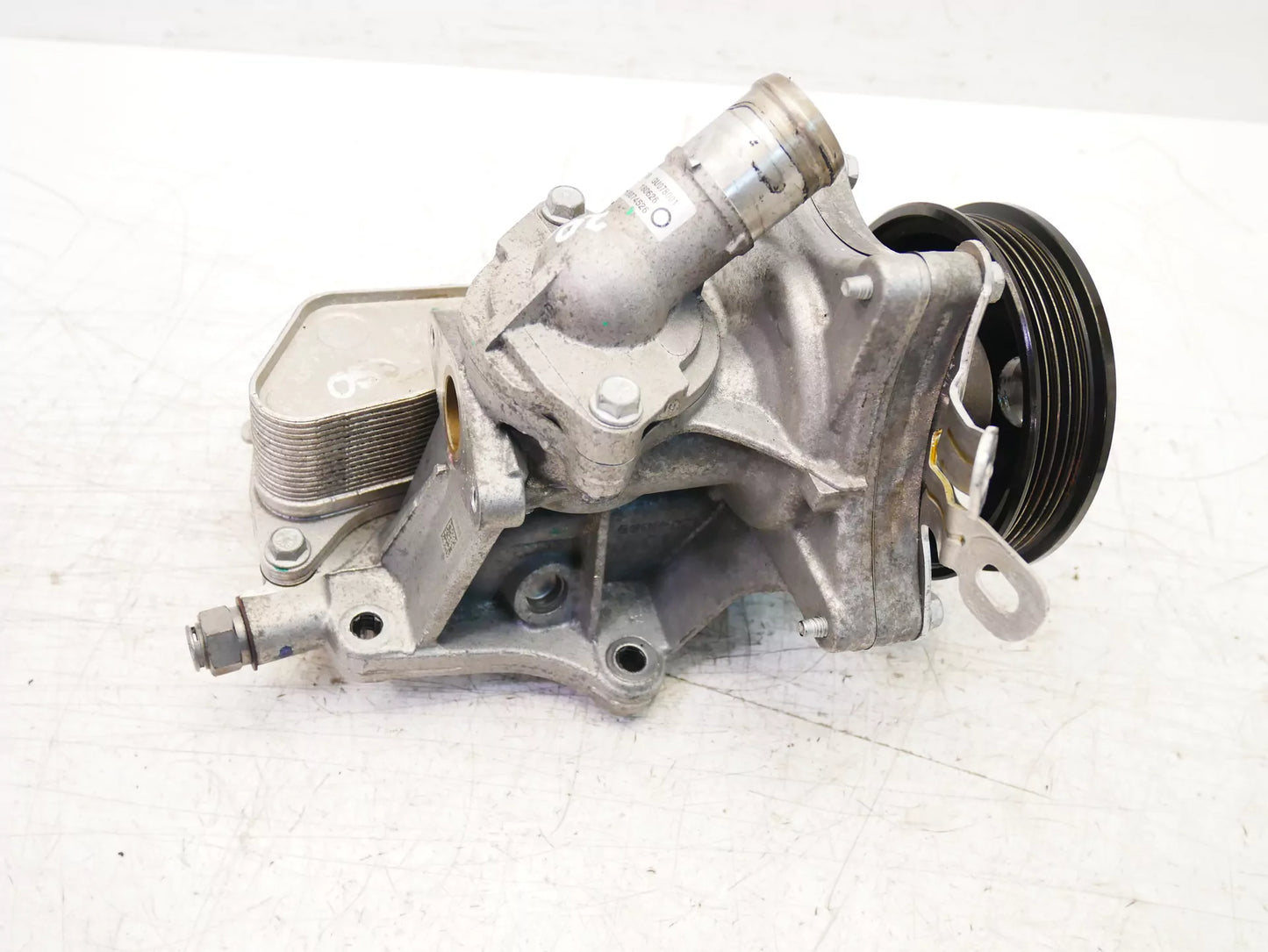 Bomba de agua Opel Astra K 1.4 Turbo LE2 D14XFT 12678774