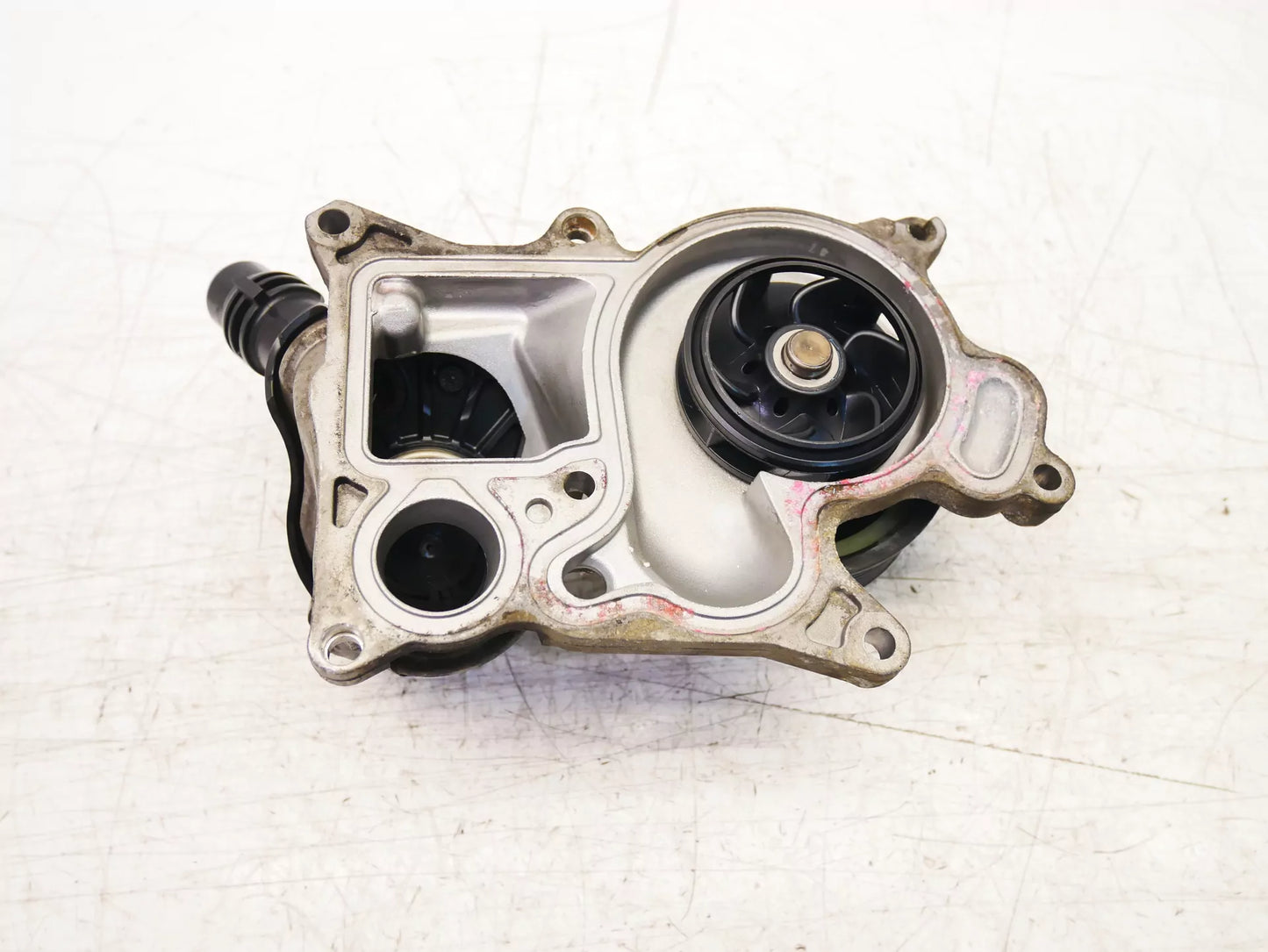 Bomba de agua BMW 2,0 D Diesel N47D20C 7810833