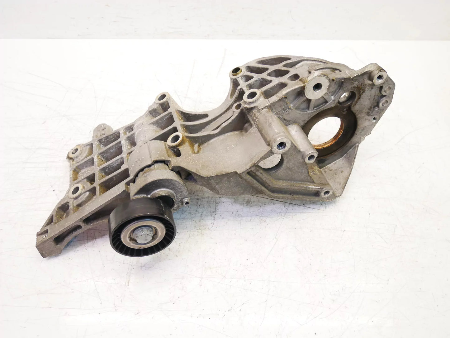 Soporte Volkswagen Volkswagen 1,6 TDI Diesel CAYC CAY 03L903143Q