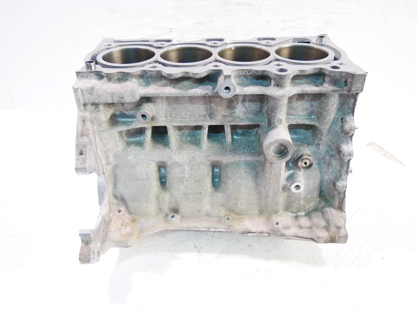 Defecto del bloque motor Toyota Yaris P13 1.5 gasolina 2NR-FKE 2NR -