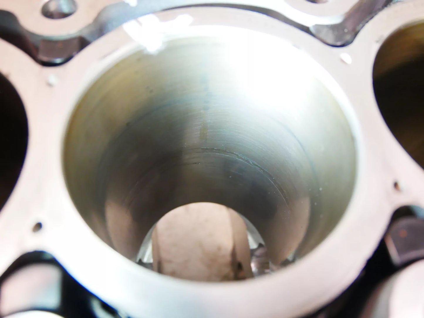 Defecto del bloque motor Toyota Yaris P13 1.5 gasolina 2NR-FKE 2NR -