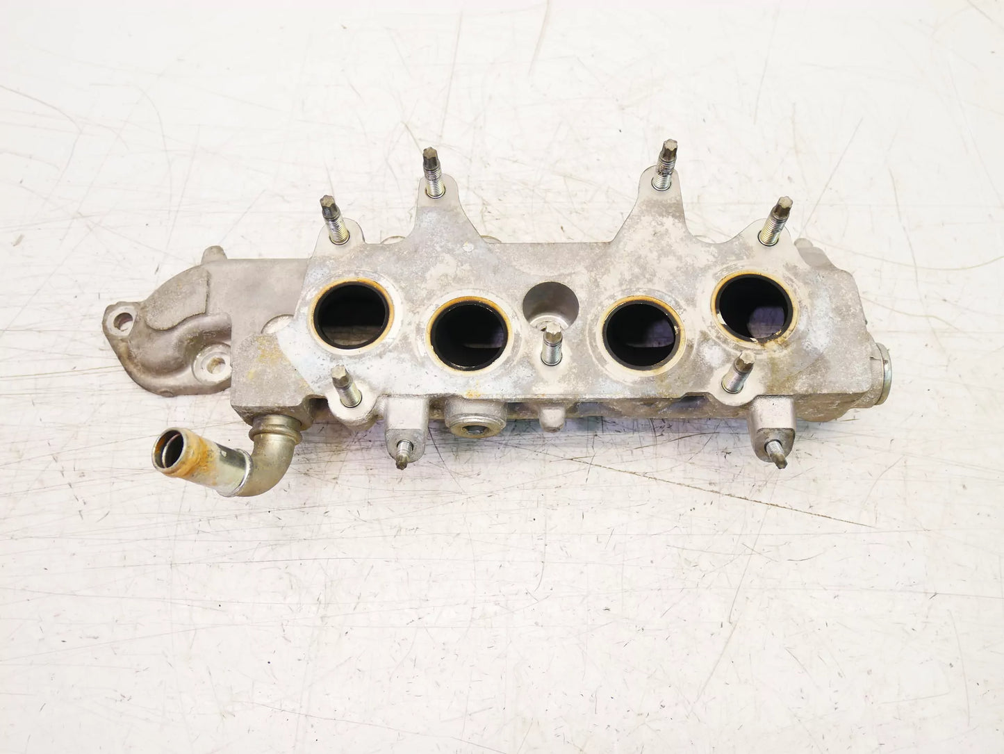 Colector de admisión Toyota 1,5 gasolina 2NR-FKE 2NR 17180-47010