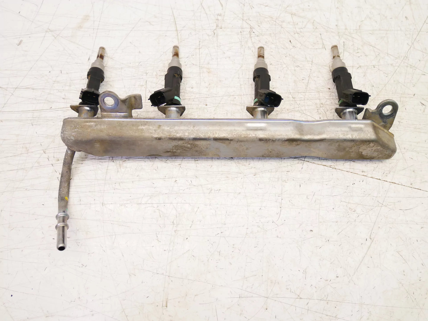 Rampa de inyectores Toyota 1,5 gasolina 2NR-FKE 2NR 0280158394 23250-47090