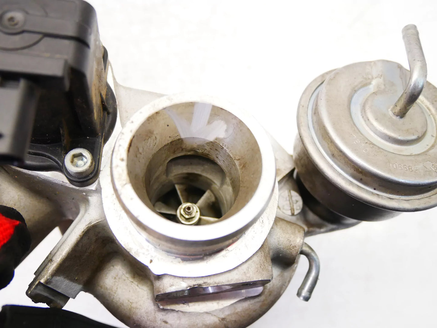 Defecto de turbocompresor no gira Opel Astra K 1.4 Turbo LE2 D14XFT 12679375