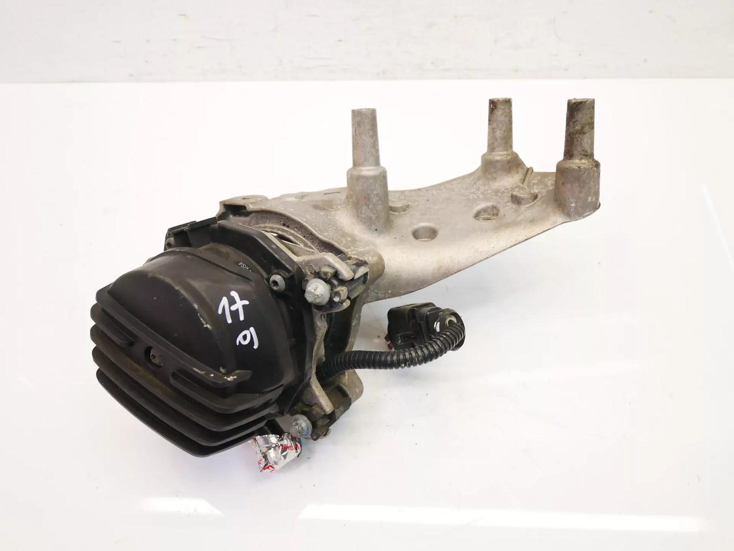 Soporte Porsche 4,5 V8 S 48.00 M48.00 M48 7L5959253A Bomba de aire secundario