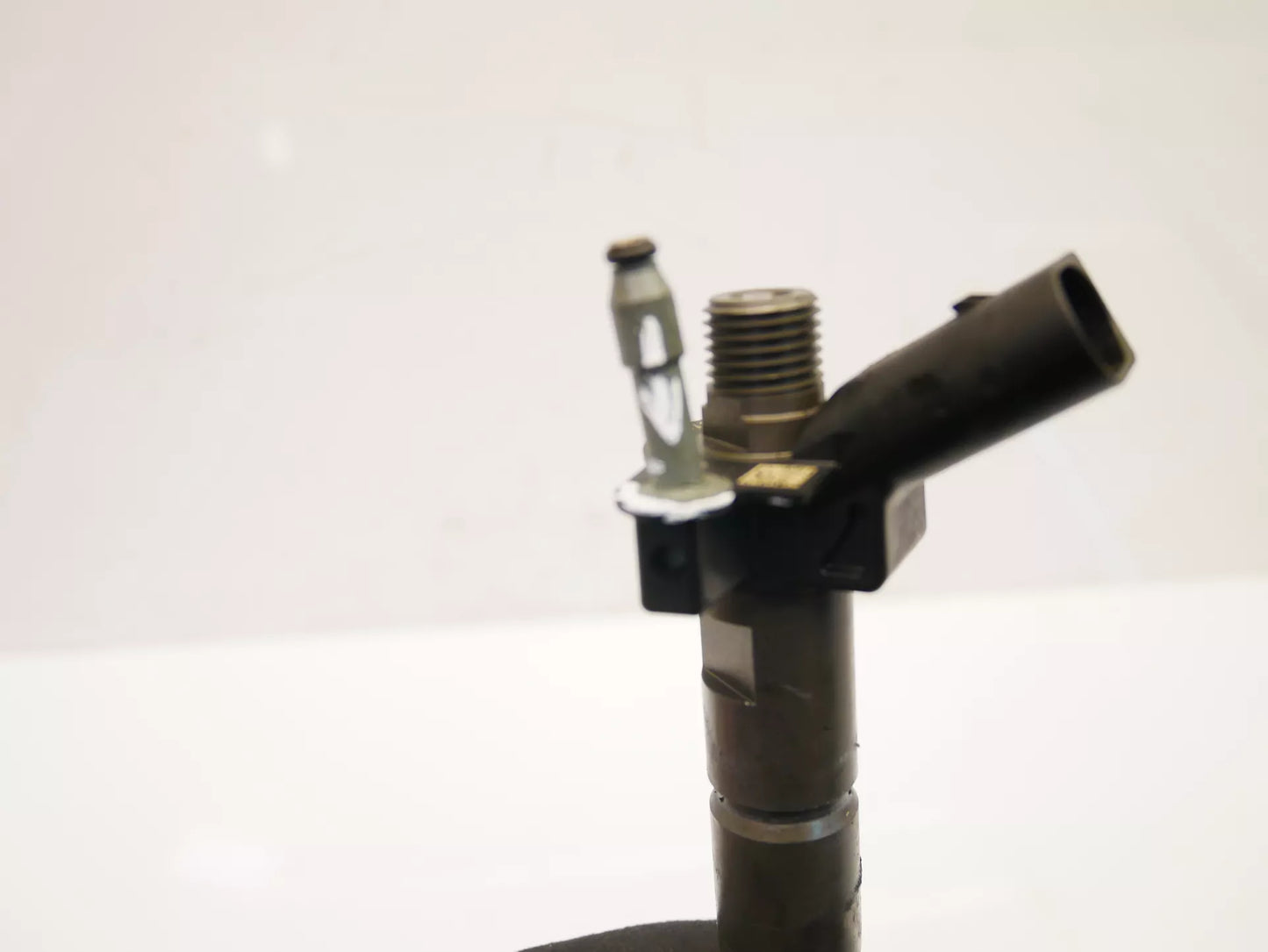 Inyector de combustible BMW Serie 5 G30 G31 F90 3.0 xDrive d Diesel B57D30A 0445118037