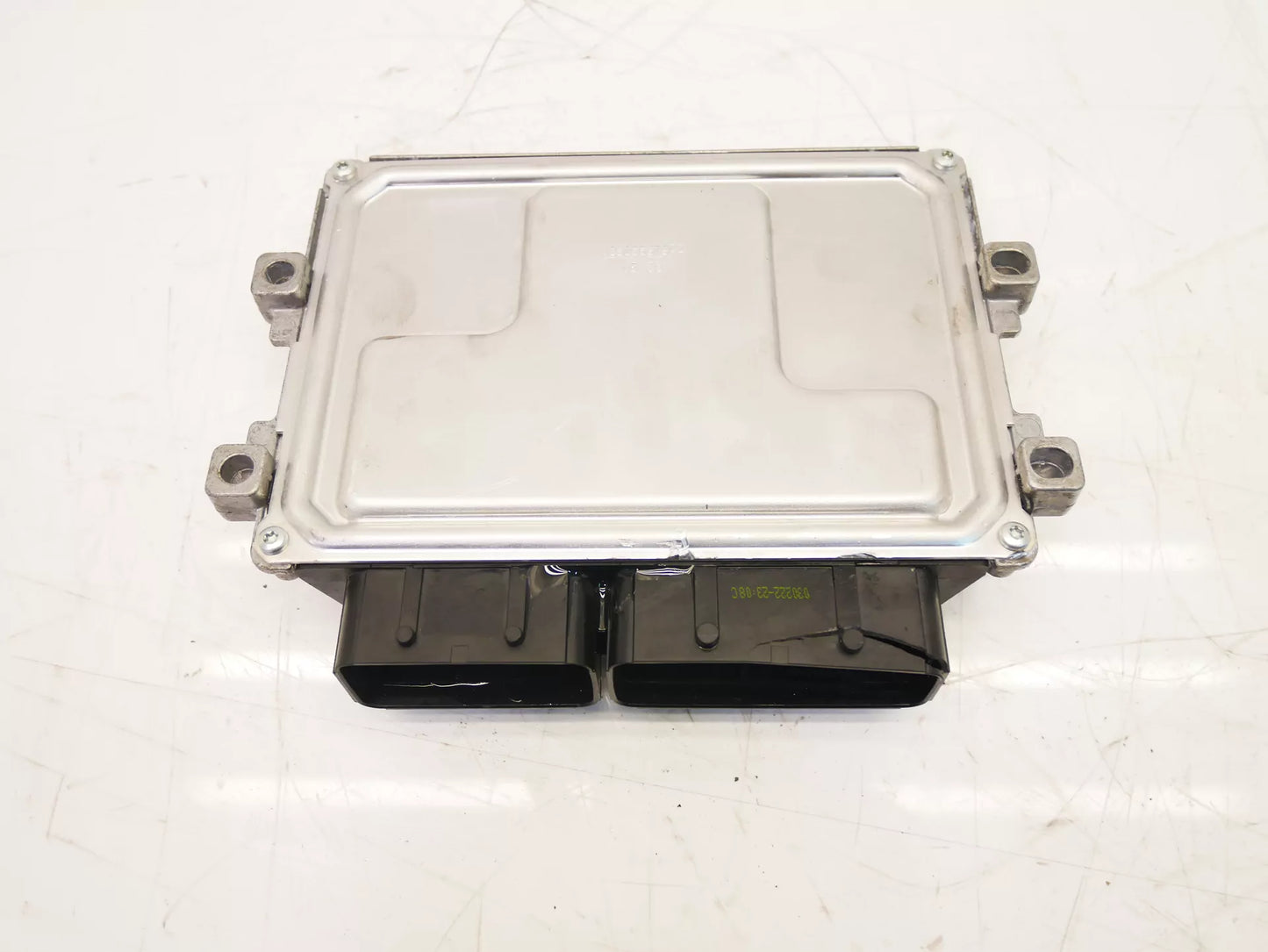Unidad de control Peugeot e-208 ZKX ZK01 9845426480