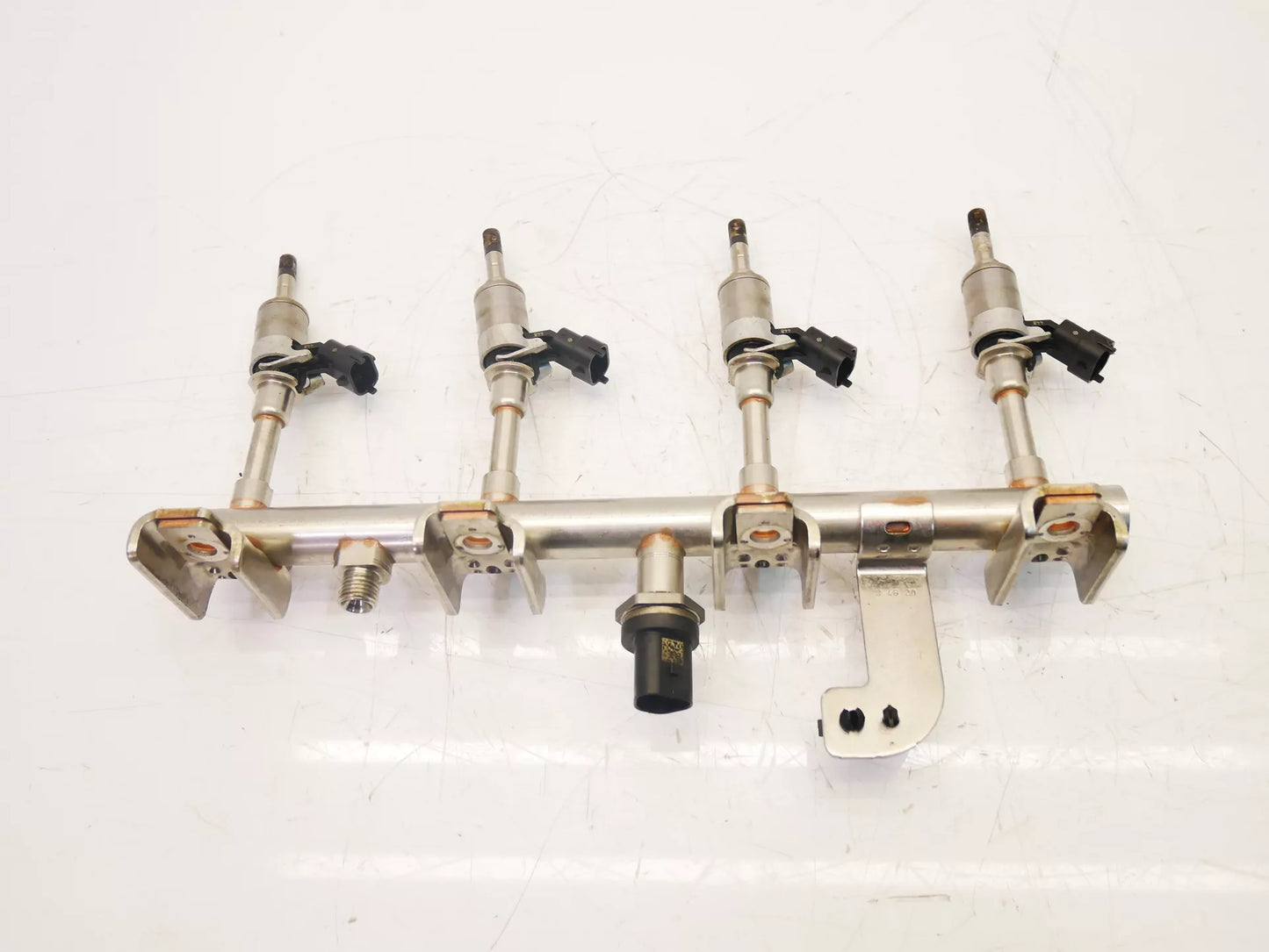 Rampa de inyectores Land Rover 2,0 P400e Hybrid PT204 H4P3-9G774-BB