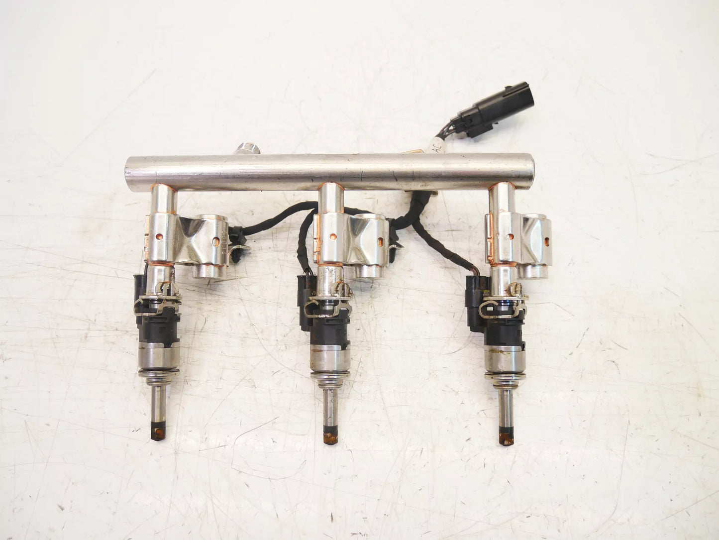 Rampa inyectora Ford Focus Kuga 1.5 EcoBoost Y1DA YZDA HX7G-9D280-AB