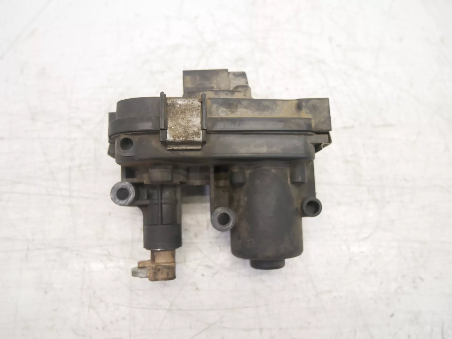 Actuador Opel Astra J 2.0 CDTI A20DTH LBS 8681RA77L