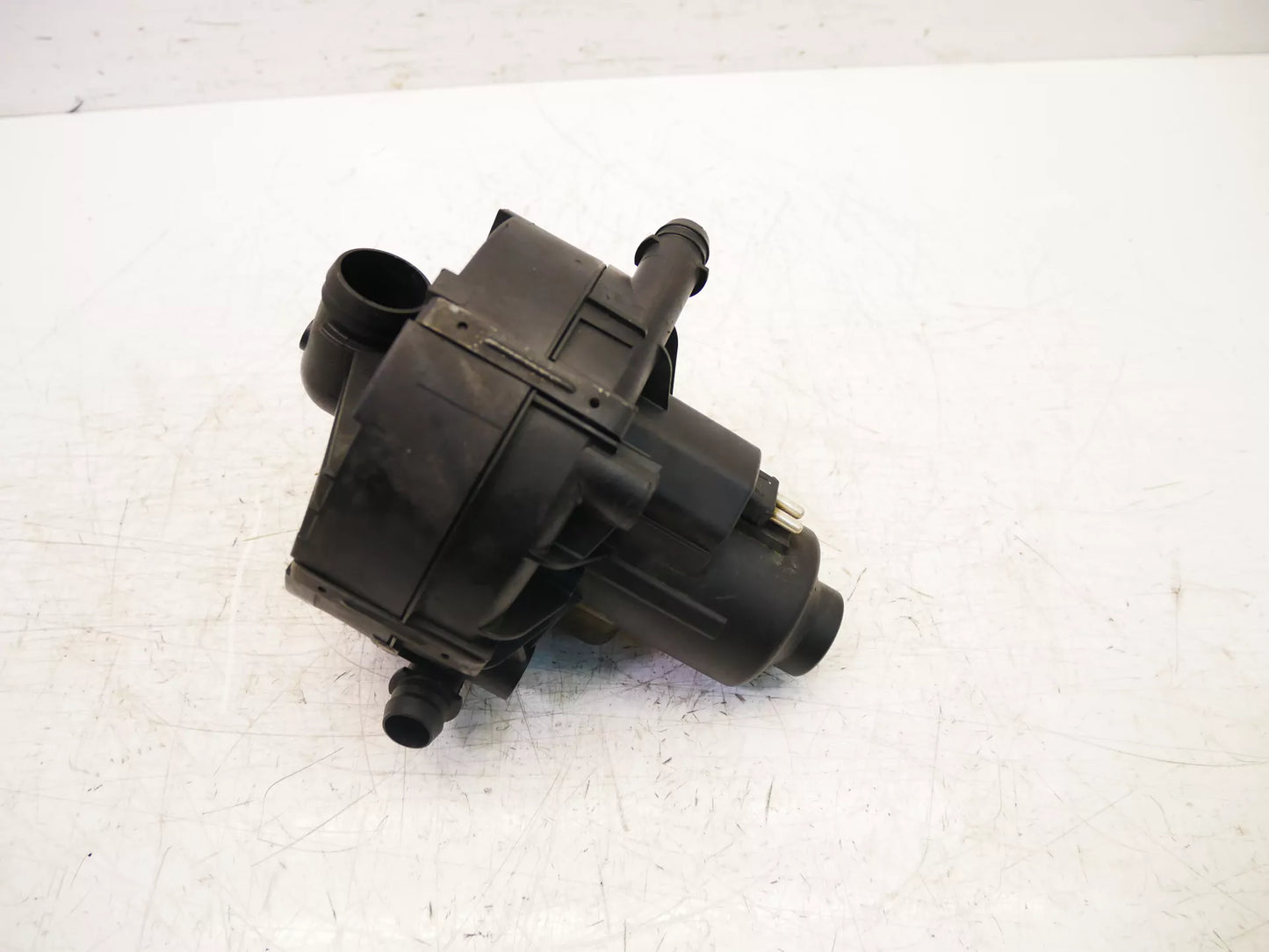Bomba de aire secundaria Mercedes-Benz Clase GL X164 GL 4.7 V8 M 273.923 A0001405185