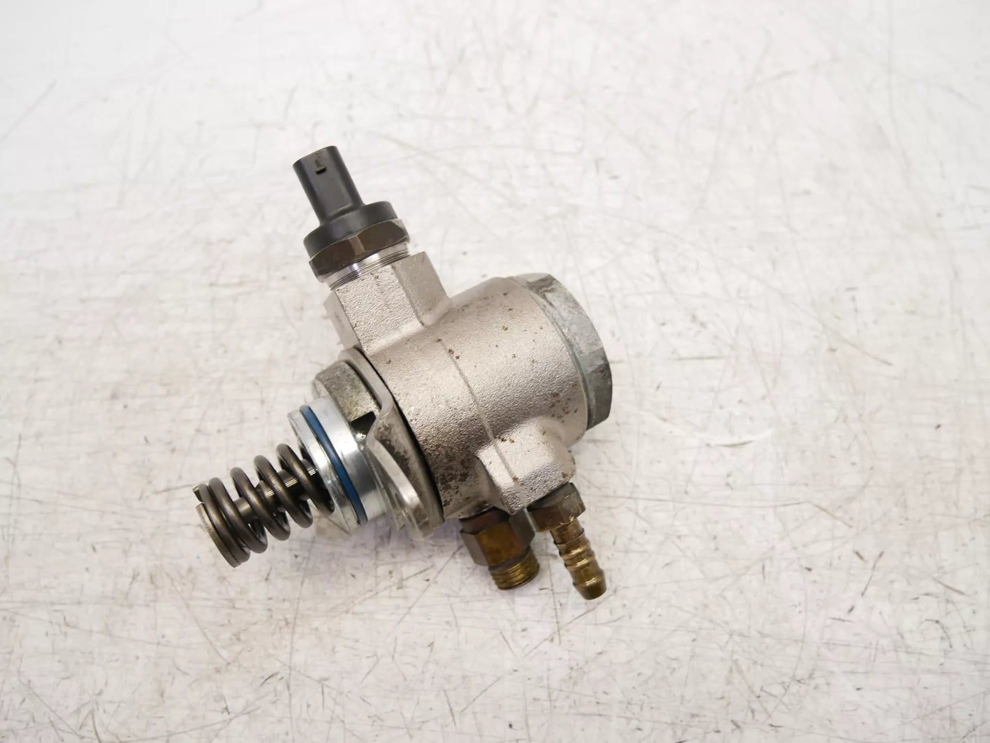 Bomba de combustible Volkswagen Beetle EOS Golf 1.4 TSI CAVD CAVC CAV 03C127026J