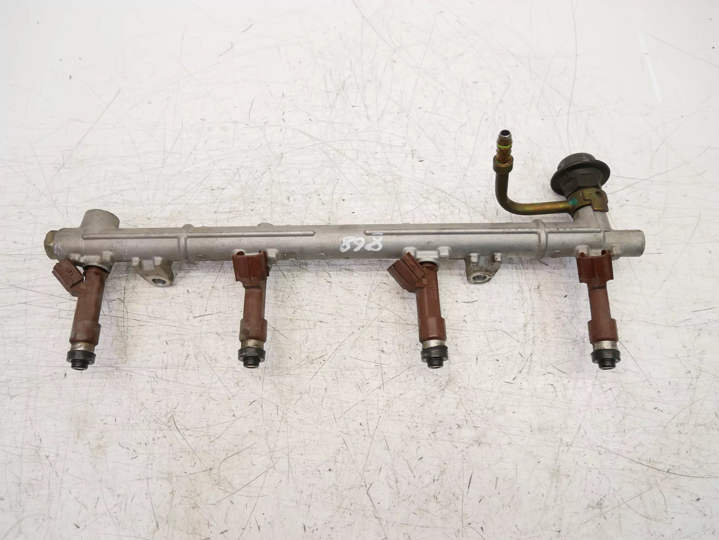 Rampa de inyectores Toyota 4,7 V8 4WD 2UZ 2UZ-FE 23250-0F020