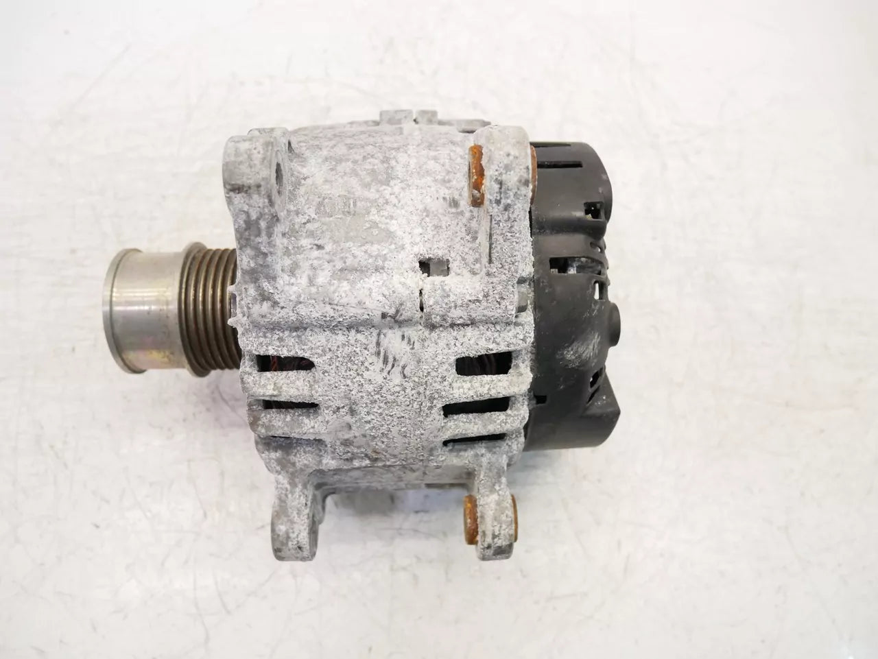 Alternador Audi 1,0 30 TFSI gasolina DLAA DLA DLAC 05E903026C