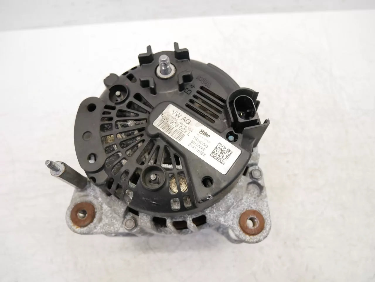 Alternador Audi 2,0 TDI Diesel D CRLB CRL 03L903023L 140A