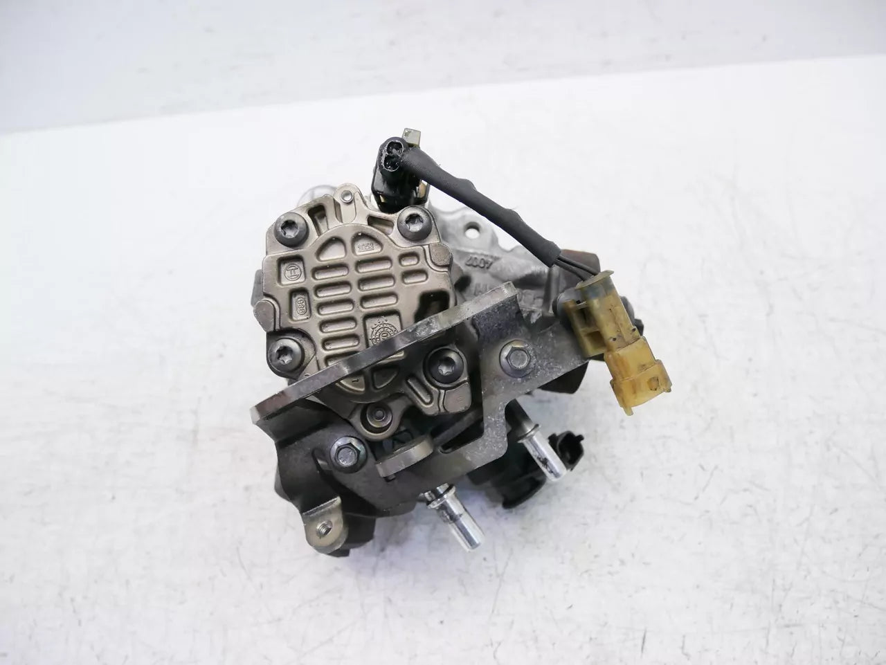 Bomba de alta presión Jaguar XF X250 XJ 3.0 SDV6 D 306DT 0445010614 9X2Q-9B385-CA