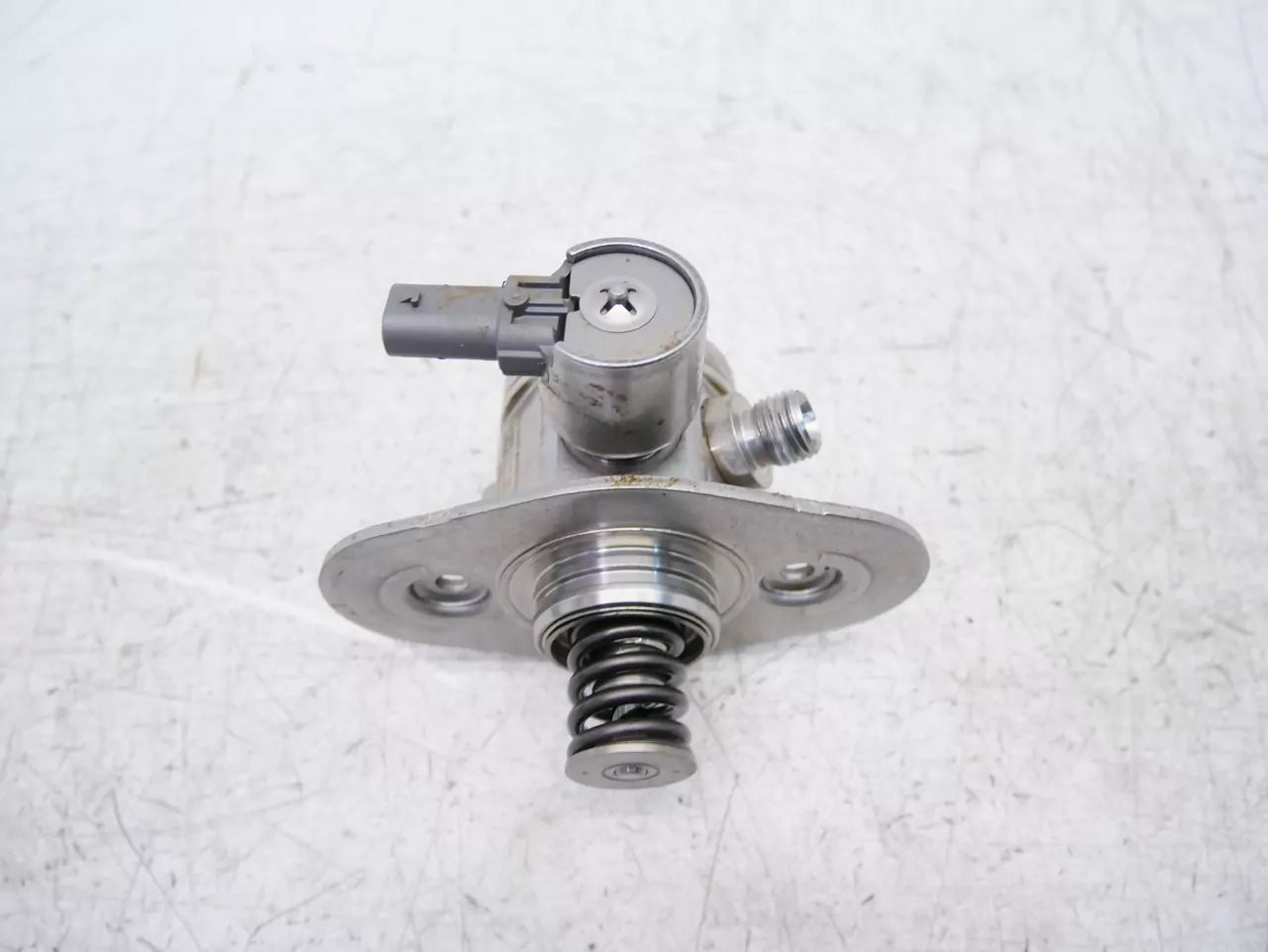 Bomba de combustible BMW 1,5 gasolina 218i B38A15A B38 7636881