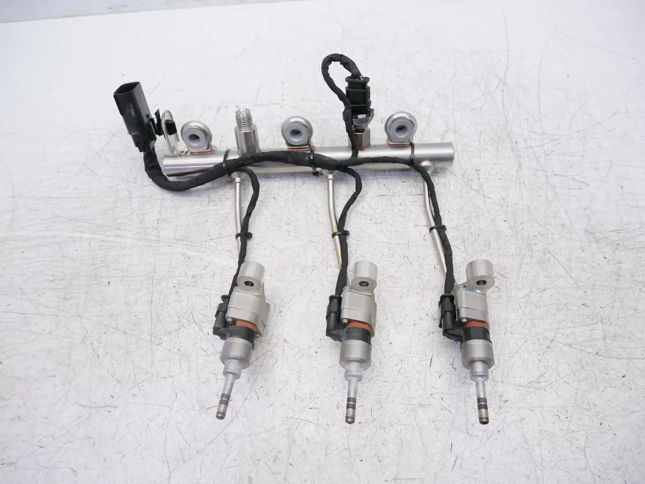 Rail de inyectores Opel Astra K Adam Corsa 1.0 Turbo D10XFL LE1 55509875