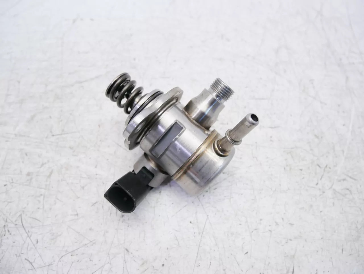 Bomba de combustible Volkswagen 1,5 TSI DPCA 05E127027J