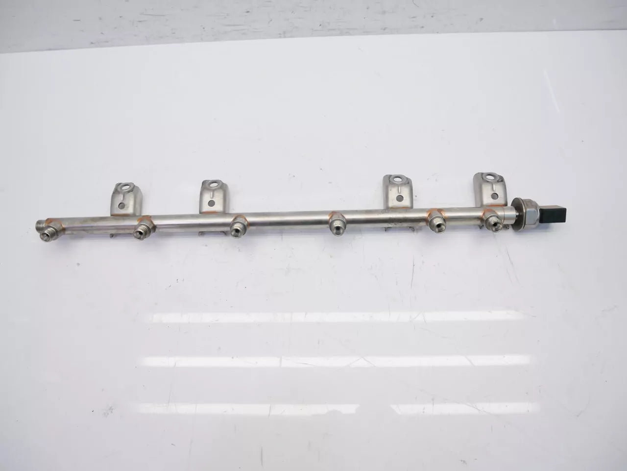 Rampa de inyectores BMW 3,0 330 i N53B30A N53 7535897