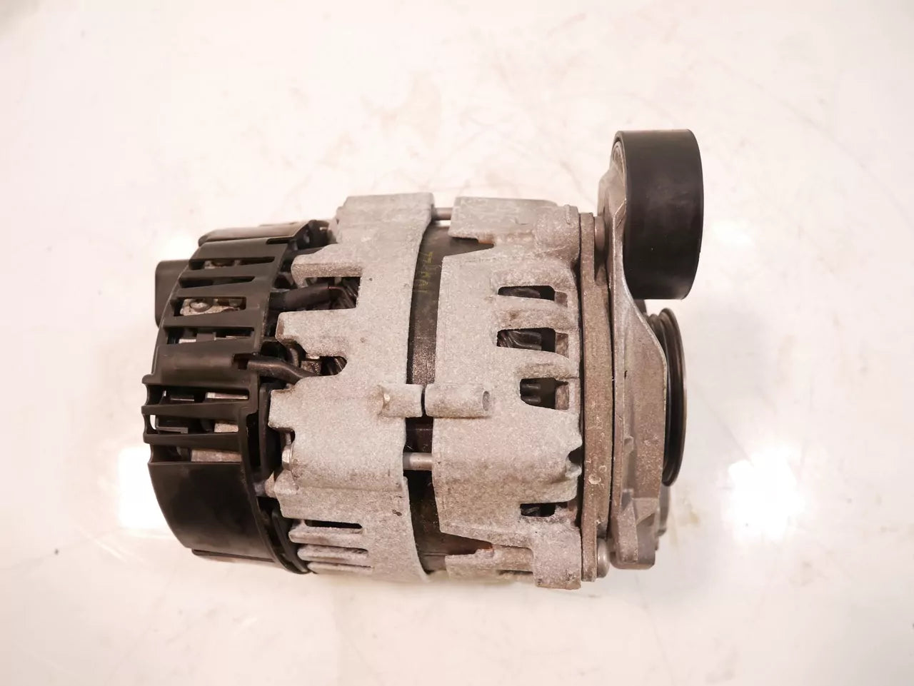 Alternador Audi A4 B9 A5 A6 2.0 40 TDI Hybrid DTPA DTP 04L903018A