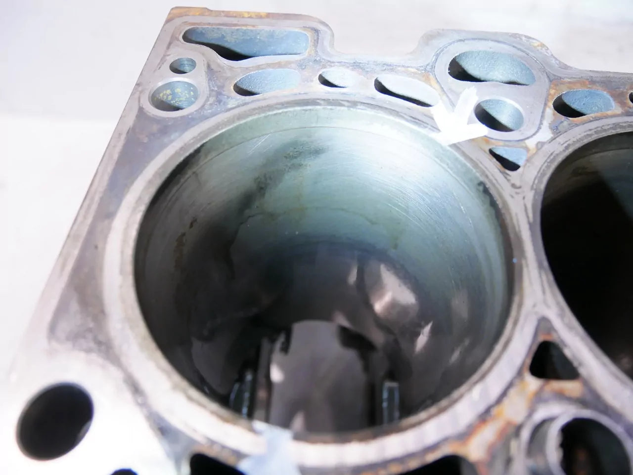 Bloque de motor Defect BMW 2,0 Diesel 204D4 M47D20 M47 7786664