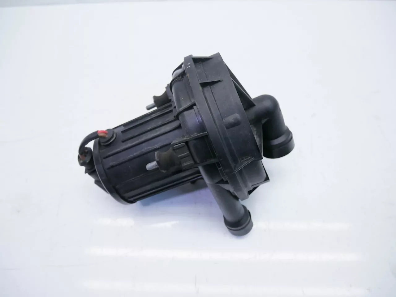 Bomba de aire secundario Audi 1,8 T ANB AWT 06A959253E
