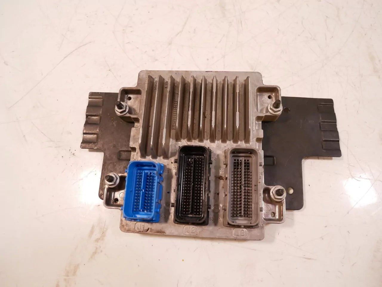 Unidad de control Chevrolet Sonic Aveo Astra 1.8 gasolina LWE F18D4 Z18XER 1268593