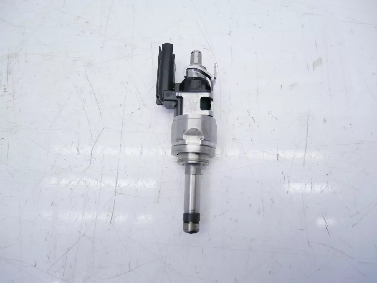 Inyector Boquilla de inyección Volvo 2,0 T5 B4204T26 31432778