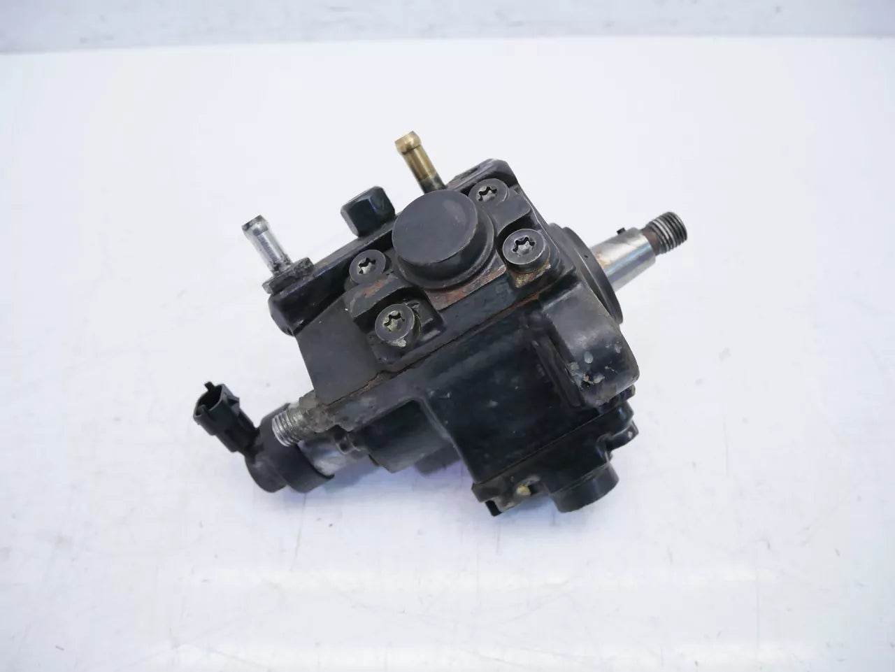 Bomba de alta presión Opel Zafira B Astra H 1.9 CDTi Z19DTH LRD 0445010183