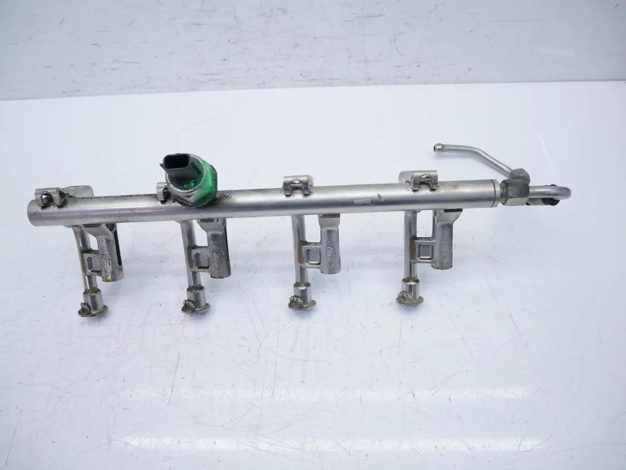 Rampa de inyectores Ford 1,5 EcoBoost M8DA M8DB x DS7G-9H487-DB