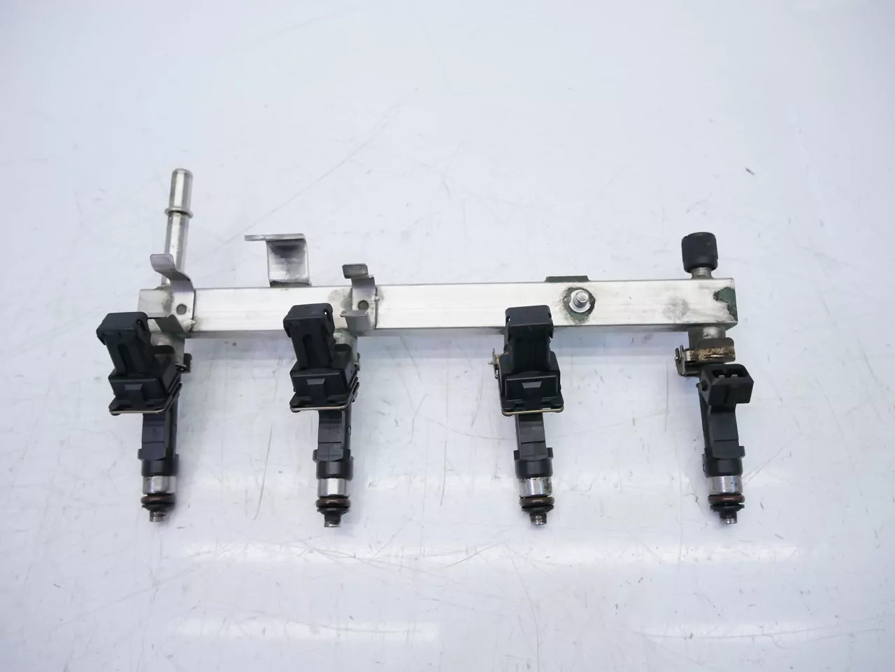 Rampa de inyectores Opel Vauxhall 1,4 gasolina A14XER LDD x 55565971