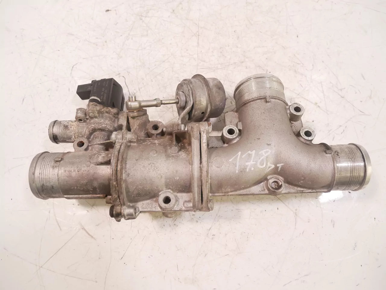 Válvula EGR Jaguar 3,0 D Diesel DOHC 306DT AJTDV6 9X2Q-6D866-DF